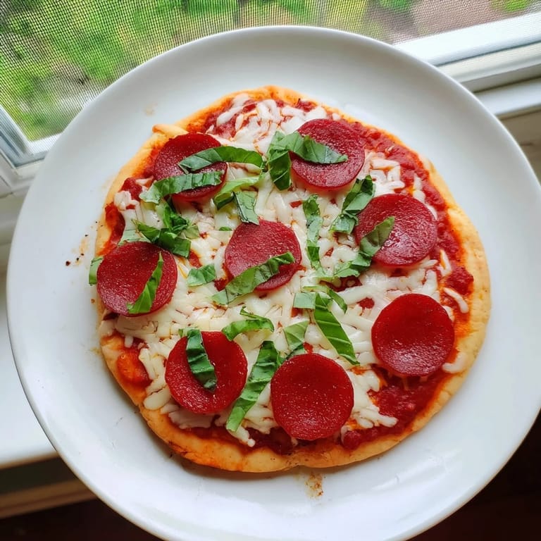 Enjoy this flavorful Ground Beef Pizza Base; a crispy, protein-rich pizza crust alternative.
